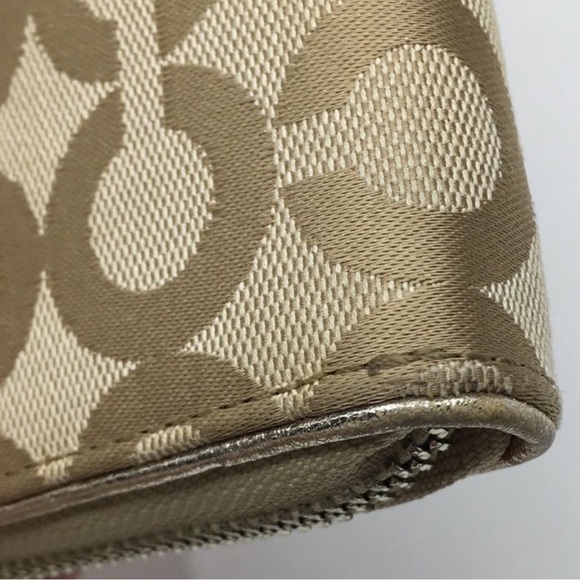 Coach Julia OP Art Signature Accordian Metallic Gold & Tan Wallet. Lite wear - Picture 4 of 9